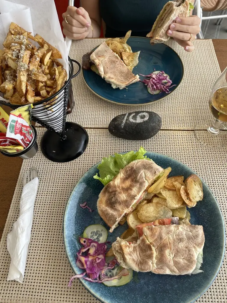 Julian_Conchinha_Porto Moniz_reseña