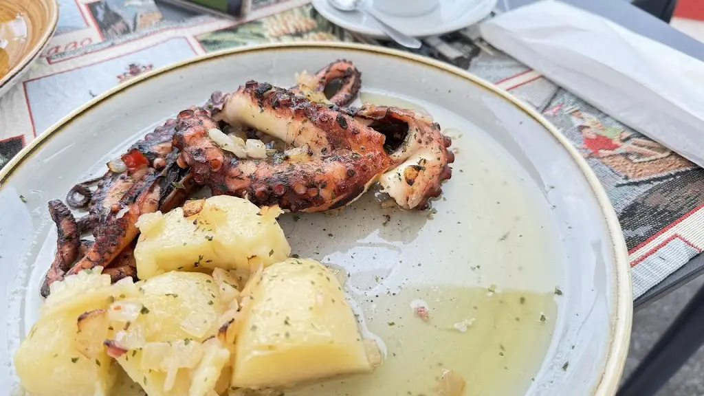 Irina G_Vila Baleia_Porto Moniz_recensione