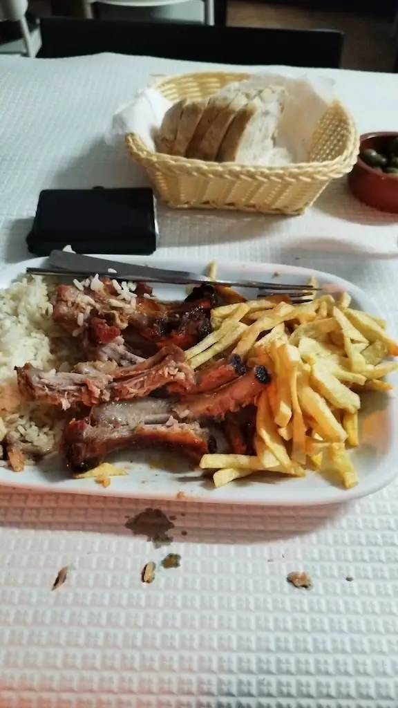 A.B. Energia Solar Solutions Portugal_Café Jardim_Avis_recensione