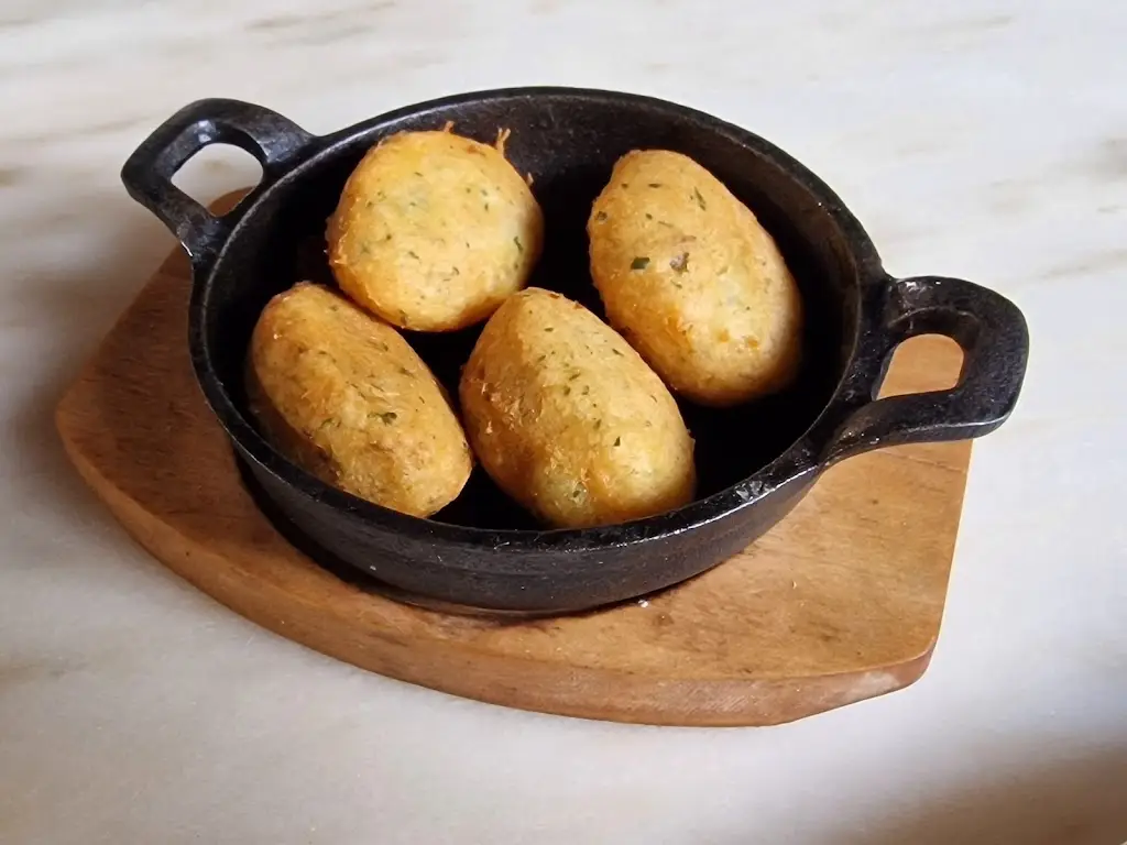 Gilda Wright Araújo_O Fosso_Arronches_recensione