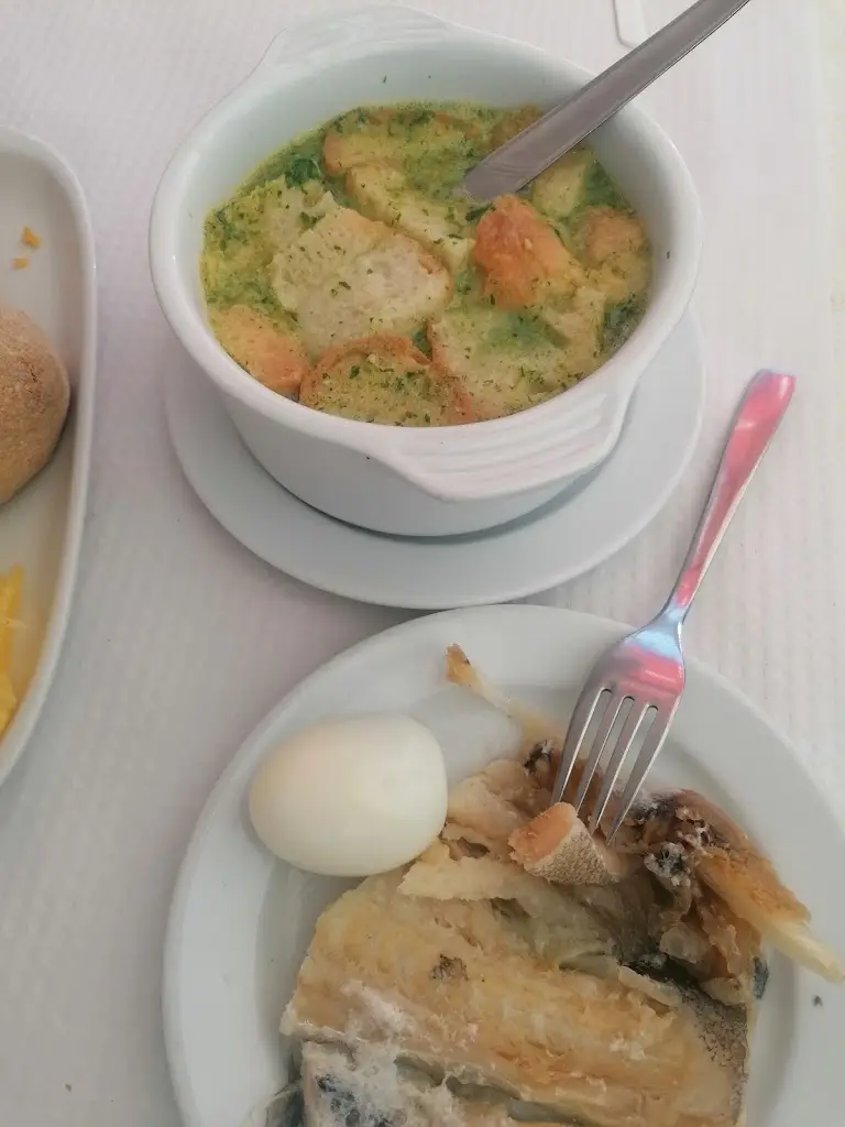 Roman Bogolepov_Snack-Bar Avenida_Alter do Chão_recensione