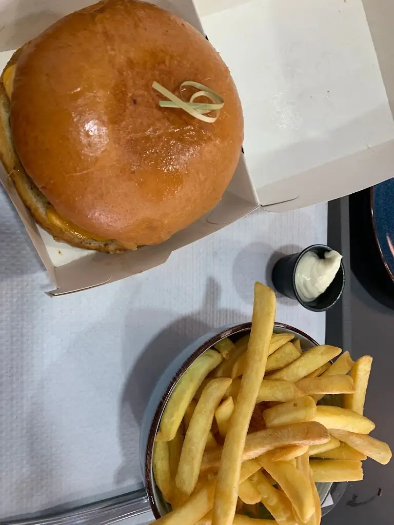 Isabel Barnett Goncalves_Tudo Bom Cafetarias - Alter Chão_Alter do Chão_review