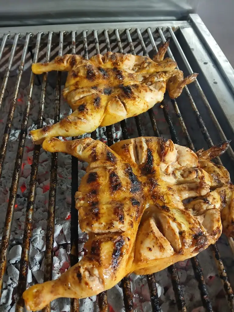 Churrasqueira Alto da Serra ristorante a Vale da Amoreira