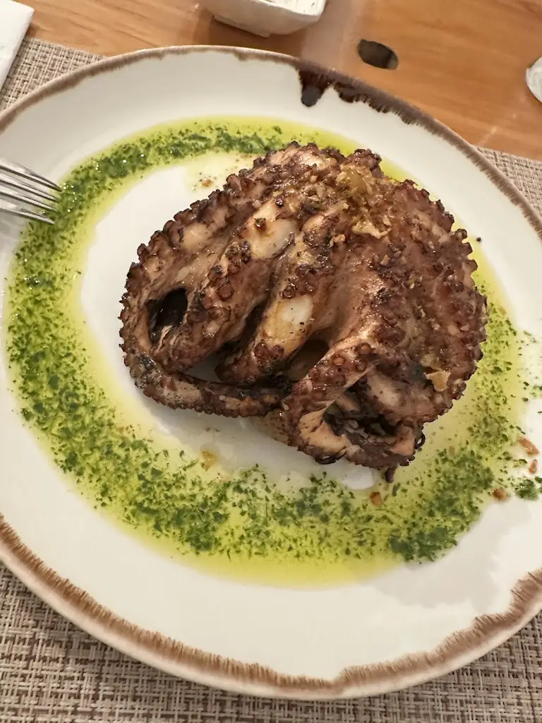 Tetiana Larina_Sabores na Brasa_Porto Santo_recensione