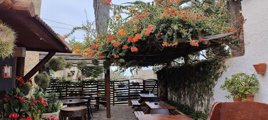 Carol_Vila Alencastre_Porto Santo_recensione