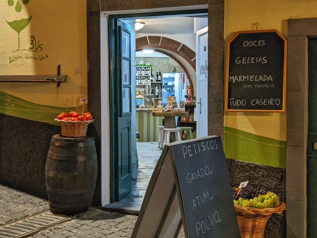 Wine Bar 3V's_Porto Santo_slider_image_1