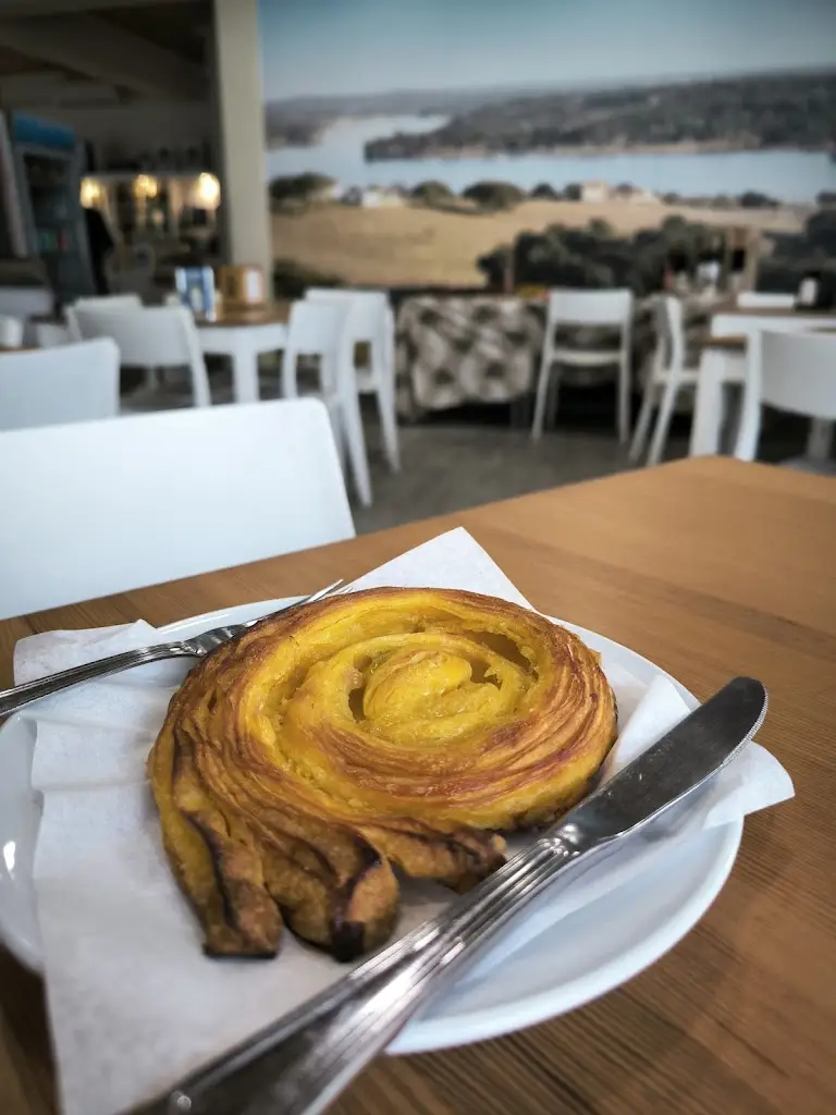 Michael C_Pão da Vila_Montargil_reseña