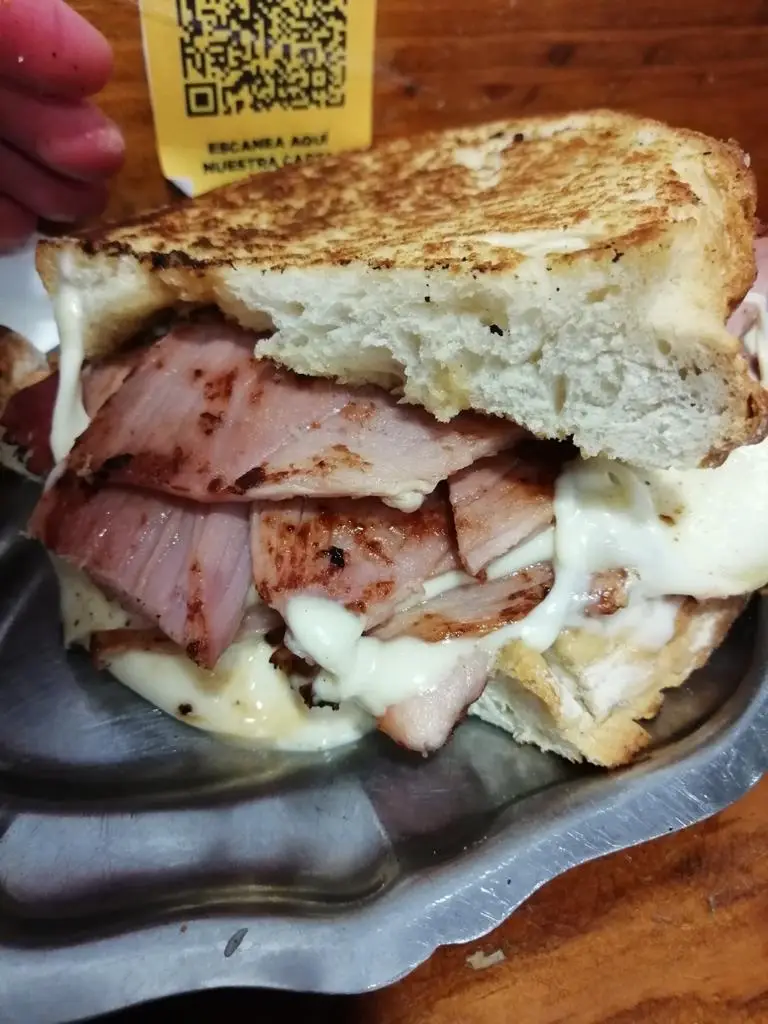 Ricardo Martins_Restaurante O Pinguinhas_Sousel_review