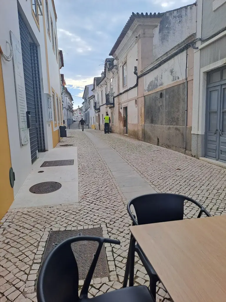 Joao Pereira_Le Caffé_Sousel_review