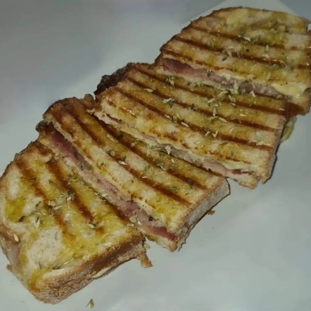 Le Caffé_Sousel_slider_image_2