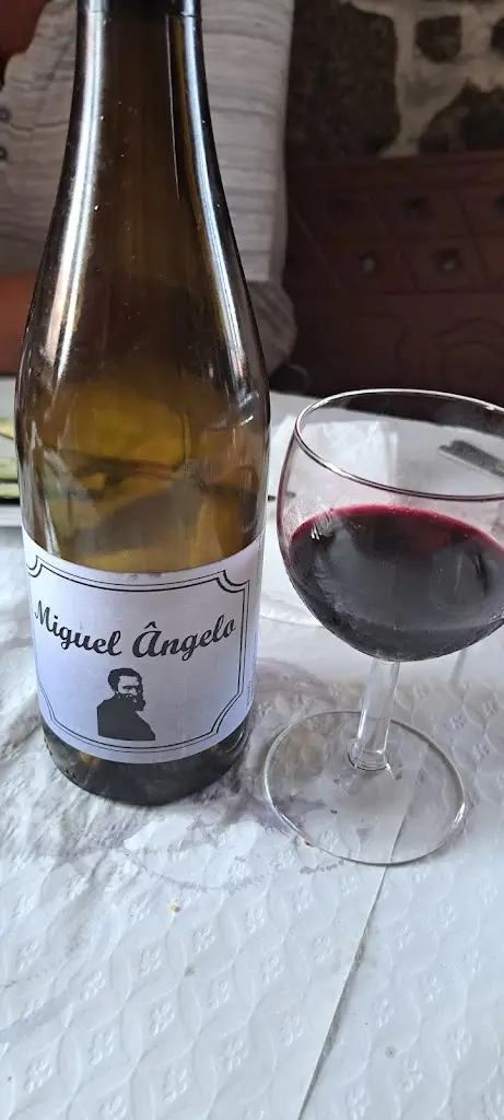 Maria Amelia_Restaurante Gruta do Fado_Amorim_recensione