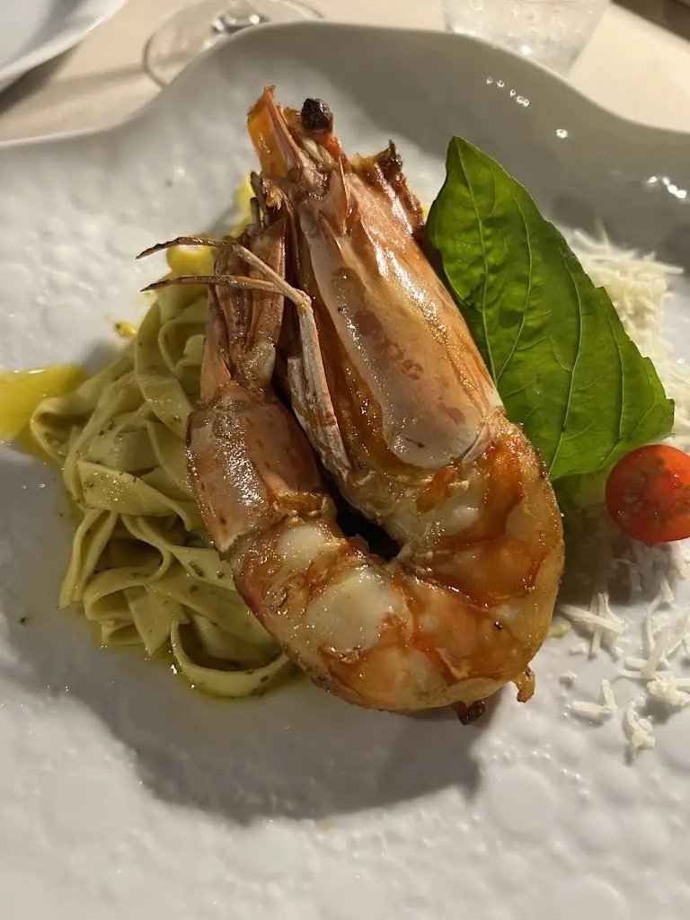 Karen Schiavelli_éLeBê Póvoa_Argivai_recensione