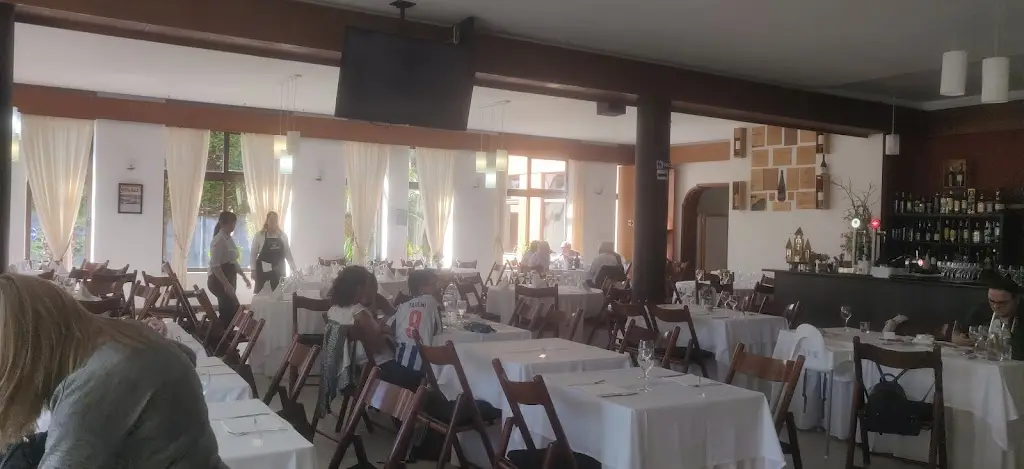 Cárin Mateus_Restaurante Luso Venezolano_Nogueira da Regedoura_review