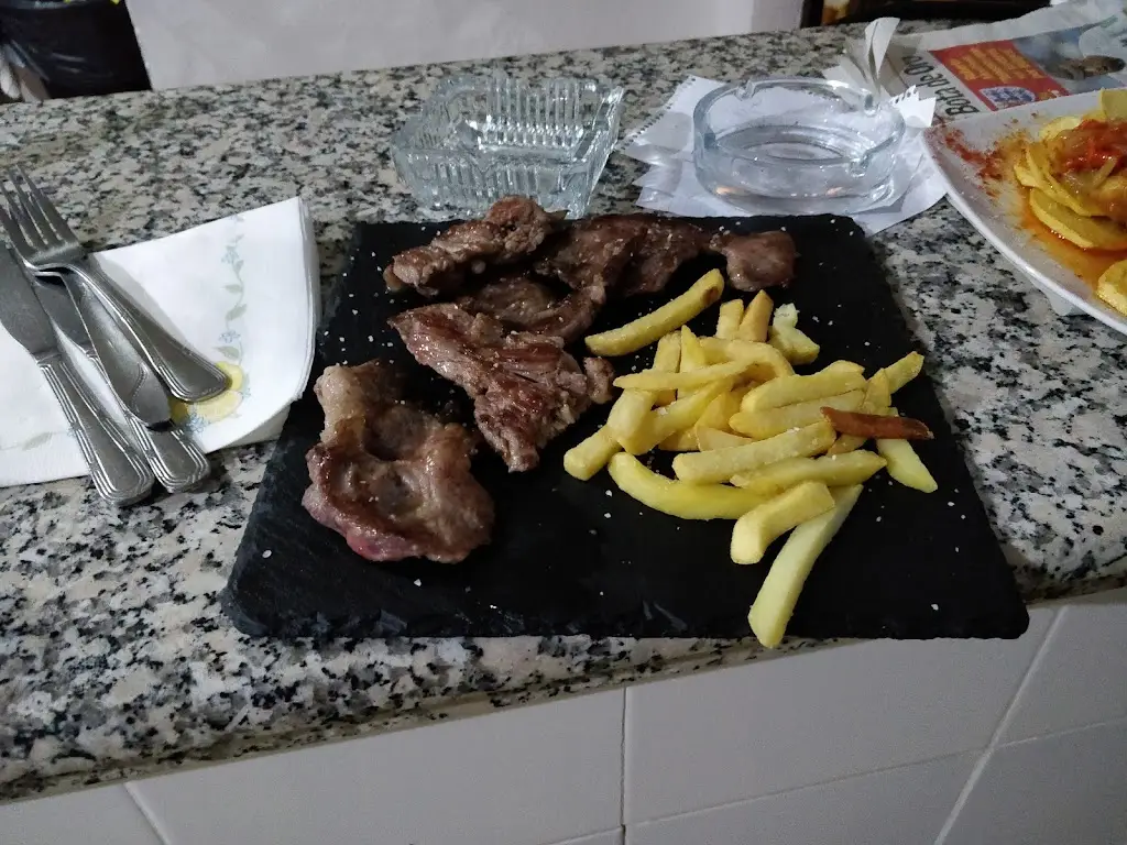 Menu_Pastry And Geladaria Rising Sun Lda_Castelo de Vide_immagine_9