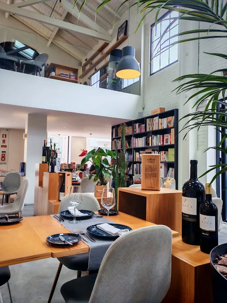 Theatro - restaurante, wine bar e galeria de arte_Aver-o-Mar_slider_image_3