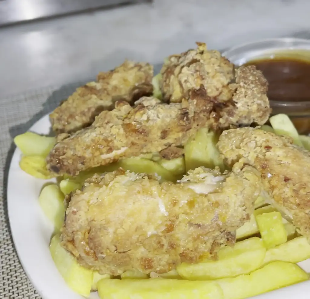 Yan Manuel_Casa D'avozinha_Nogueira da Regedoura_review