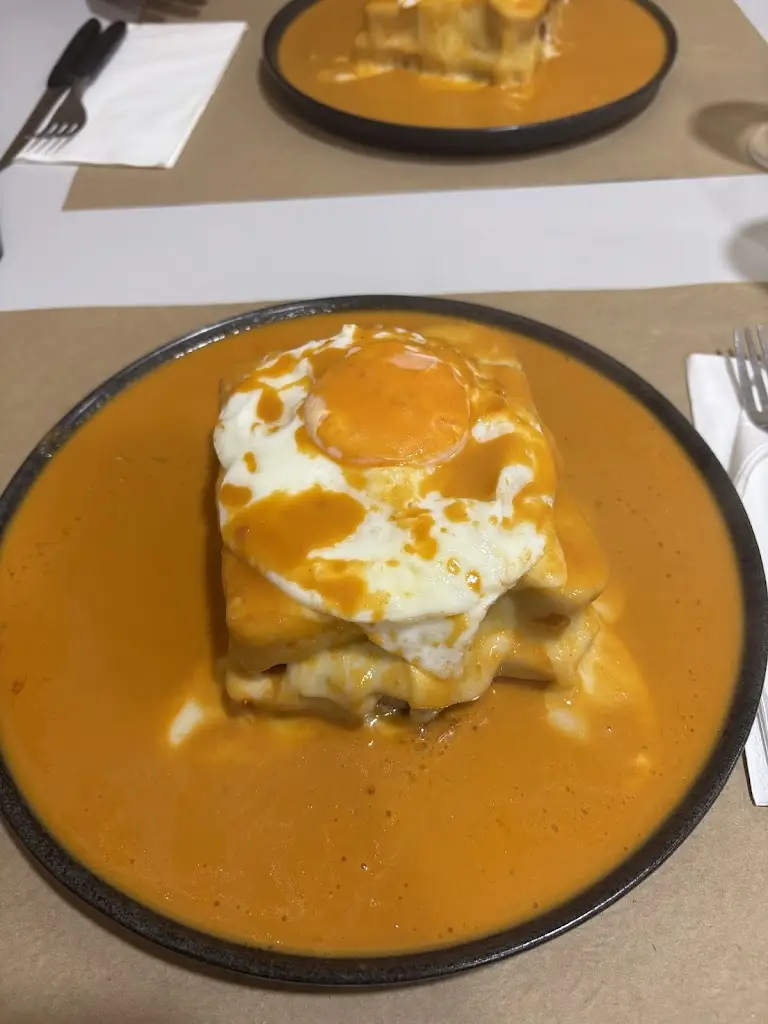 joana ferreira_Mesa 13_Alfena_recensione