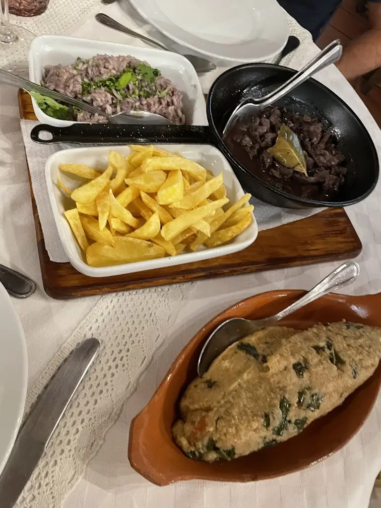 Tuire Amaral_Sal e Alho_Portalegre_reseña