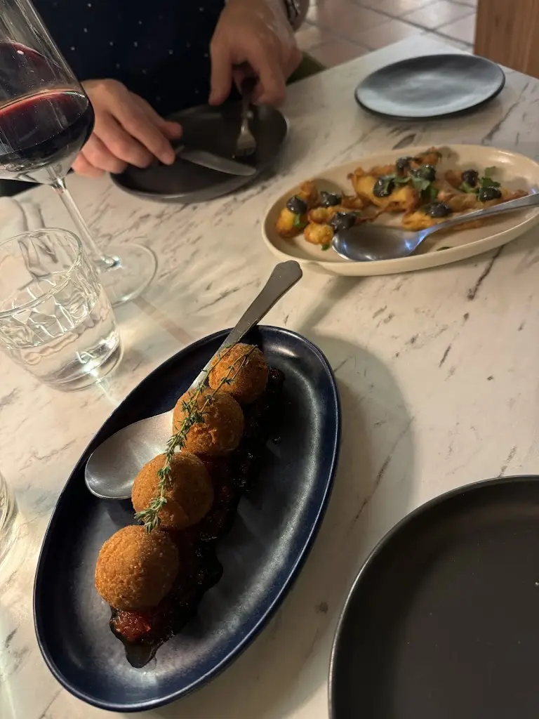 Erik Oliveira_OLARIA_Oliveirinha_recensione