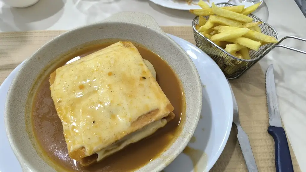Pão Quente Churrasqueira Largo Sta Isabel, Lda._Avintes_slider_image_1
