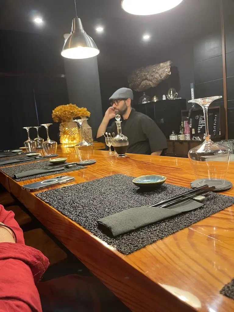 Mo Saeed_CruSushiBar_Canidelo_reseña