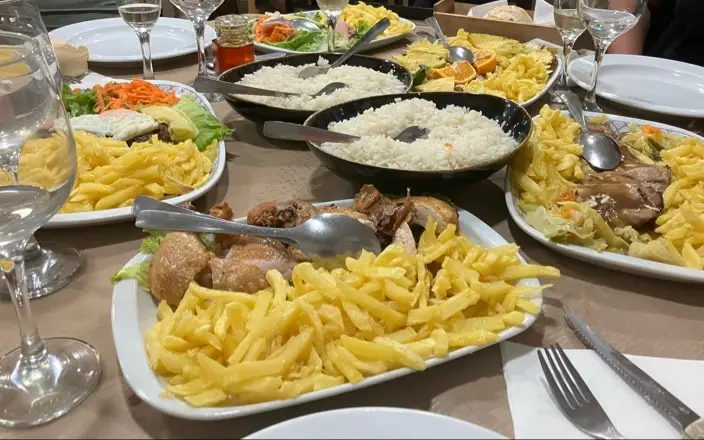 Sarah Ryan_Restaurant House of Chickens of Baltar_Baltar_review