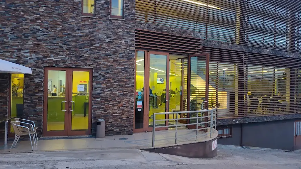 Lina_Bougado_slider_image_1