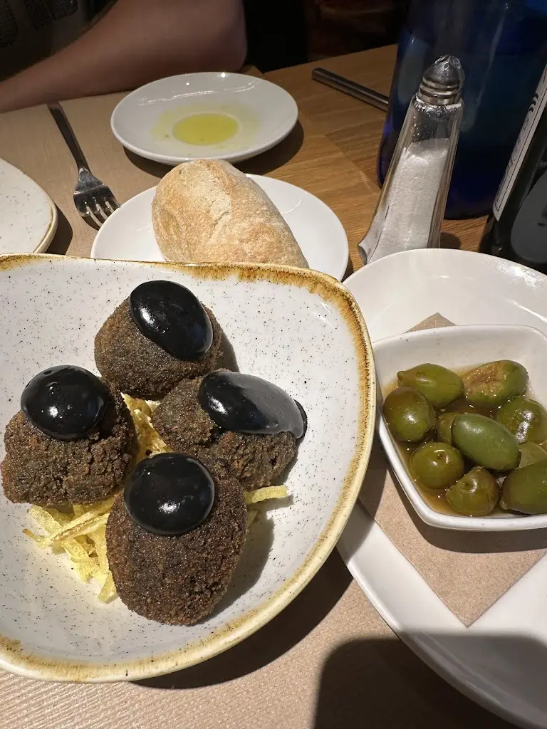 Joana Gonçalves_Terra Mar_Milheirós de Poiares_recensione