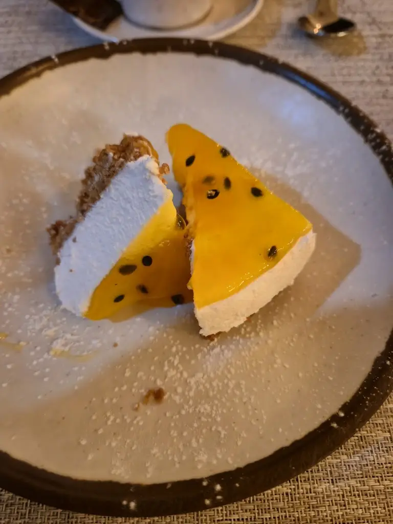 Hermidione Suarez-van Haren_Cais da Foz_Foz do Douro_recensione