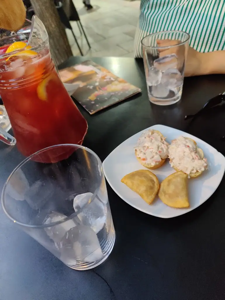 Pedro Cunha_Isto e aquilo_Castelões de Cepeda_recensione