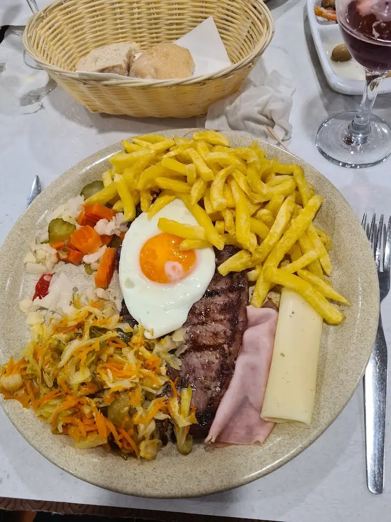 Menu_Churrasqueira AvenidaParedes_Castelões de Cepeda_immagine_1