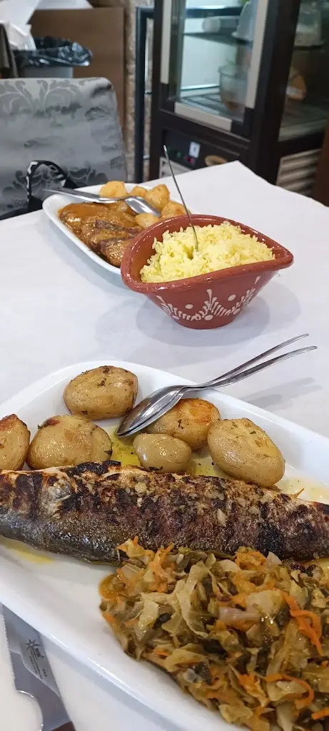 Menu_Churrasqueira AvenidaParedes_Castelões de Cepeda_immagine_6