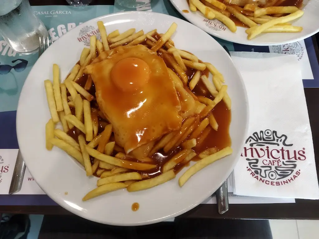 Menu_Invictus Café - Francesinhas_Castelões de Cepeda_immagine_5