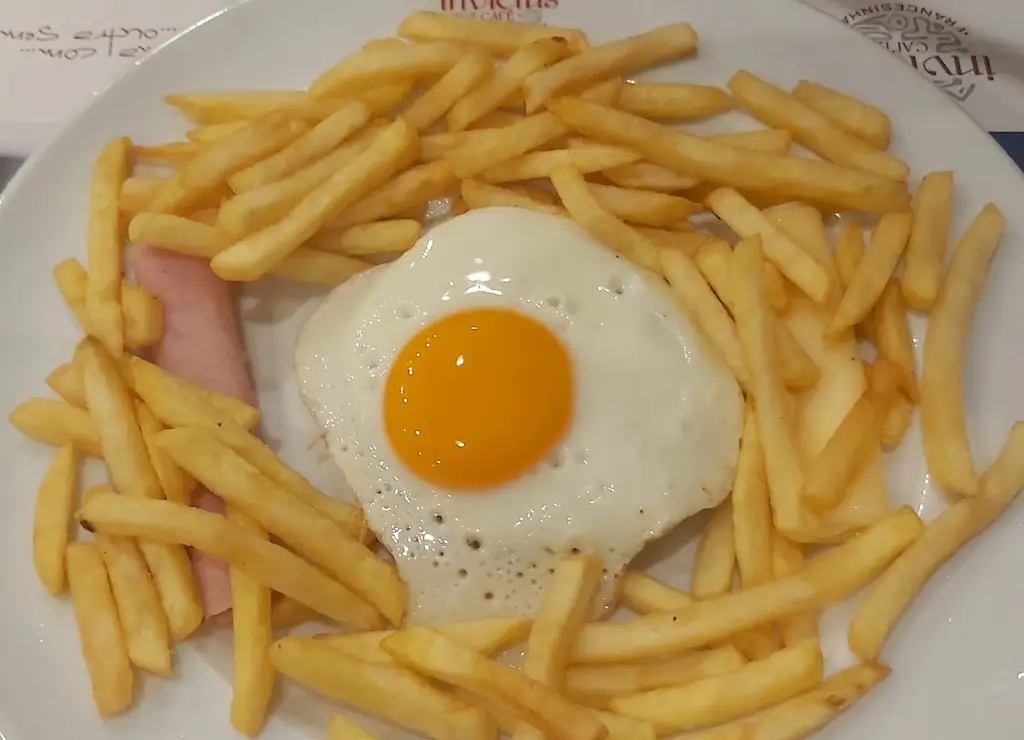 Menu_Invictus Café - Francesinhas_Castelões de Cepeda_immagine_9