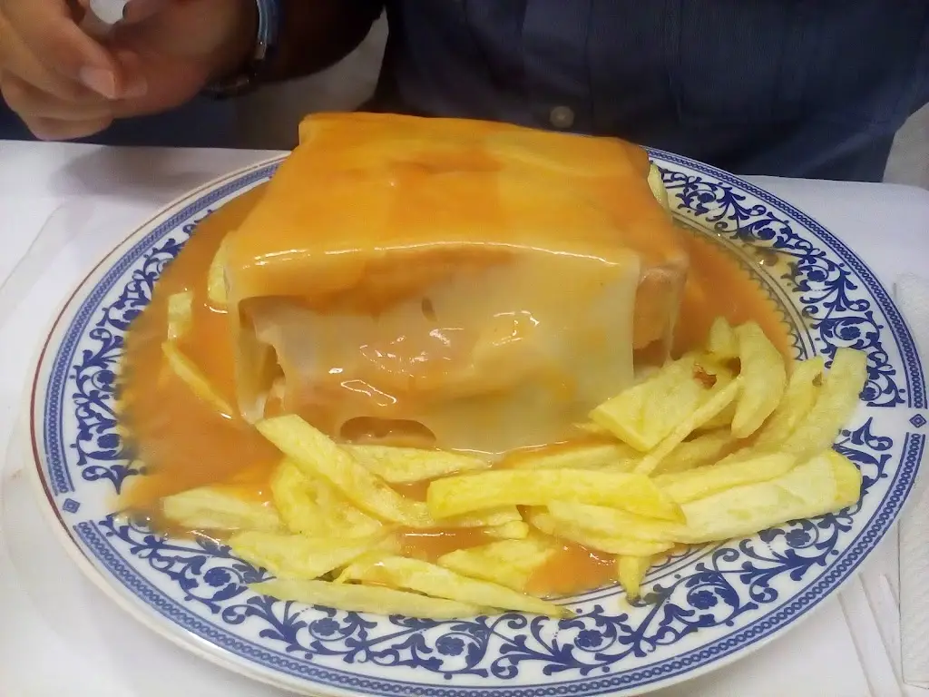 Pedra Azul_Fânzeres_slider_image_2