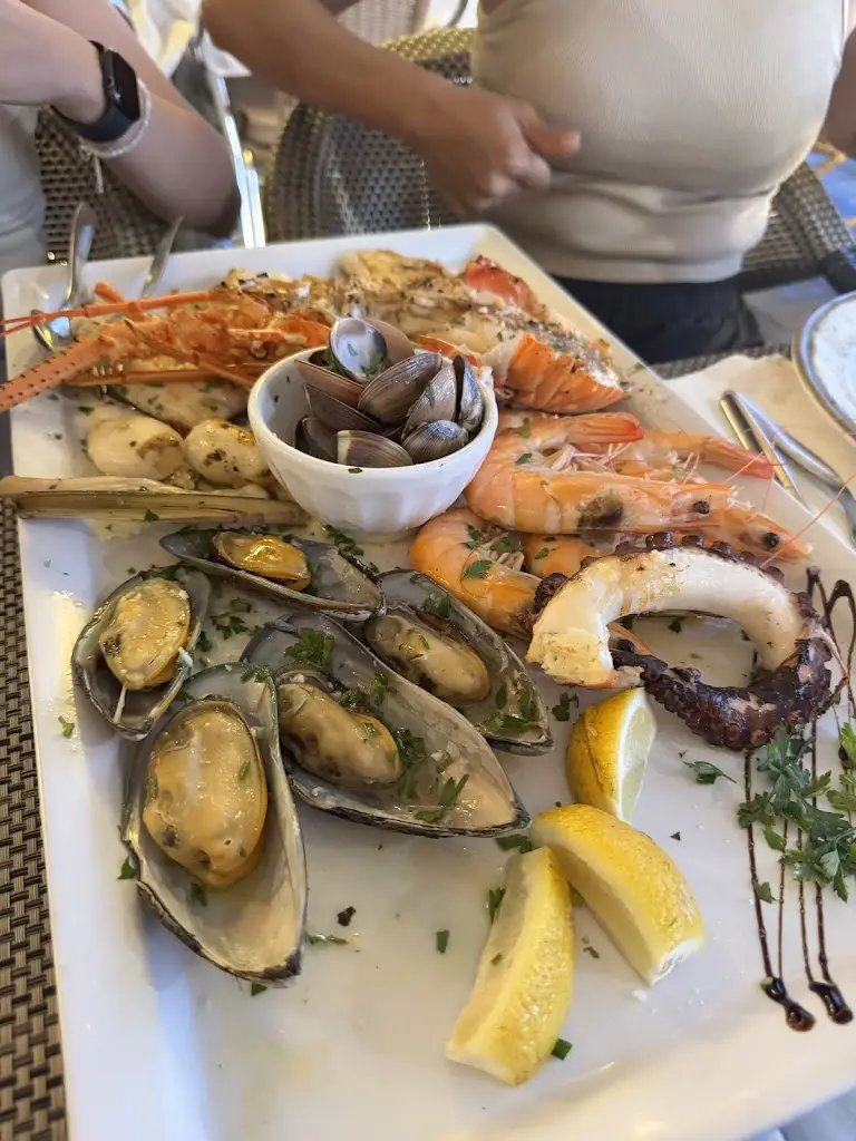 Ly Hoang_Leme Marisqueira_Calheta de São Jorge_recensione