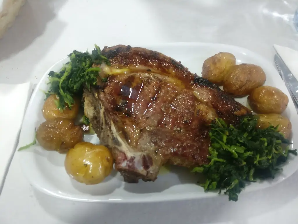 Paula Alves_Está nas Brasas_Leça do Bailio_review