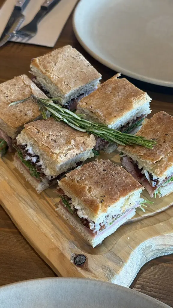 Paula Pörsti_Terminal 4450_Leça da Palmeira_review