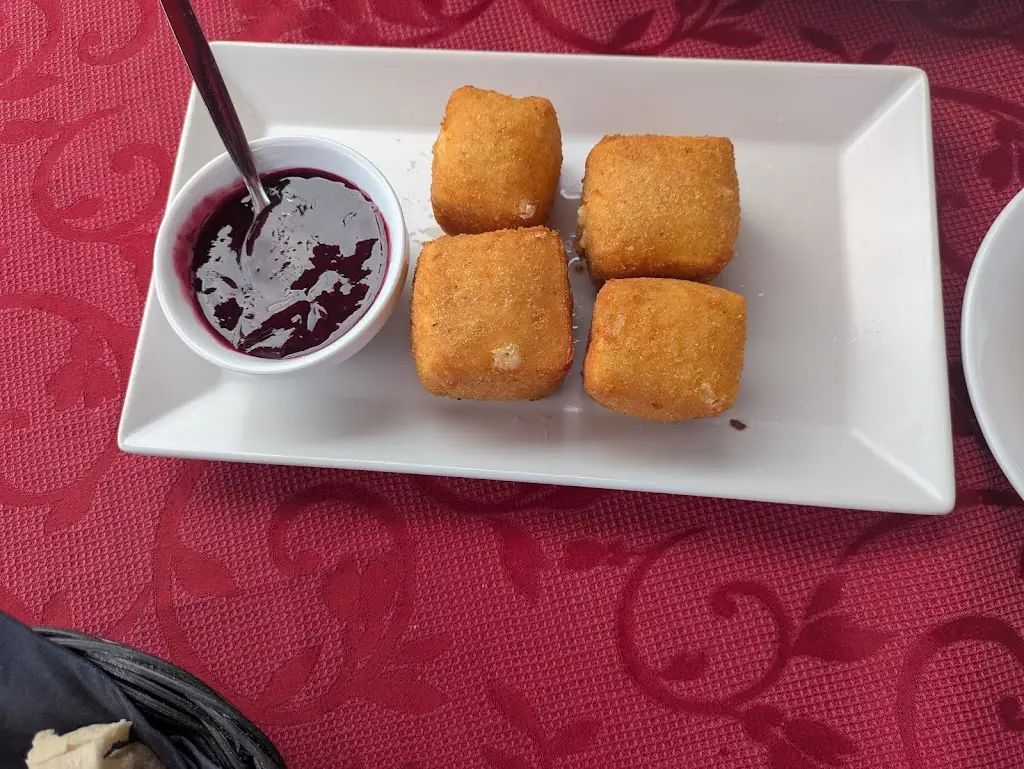 Renata Herbommez_Los Ibéricos_Leça da Palmeira_recensione