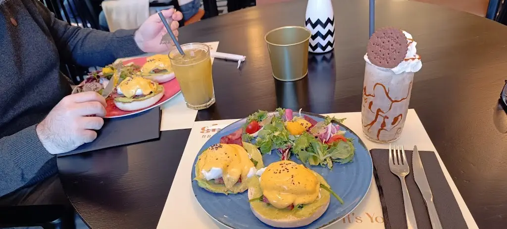 Tiago Curi_Giga Brunch_Ermesinde_recensione