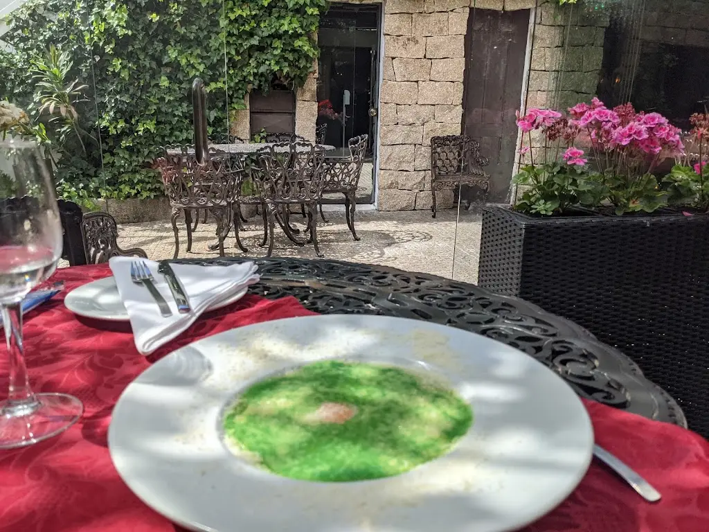 Jimmy Liang_Praceta_Milheirós de Poiares_recensione