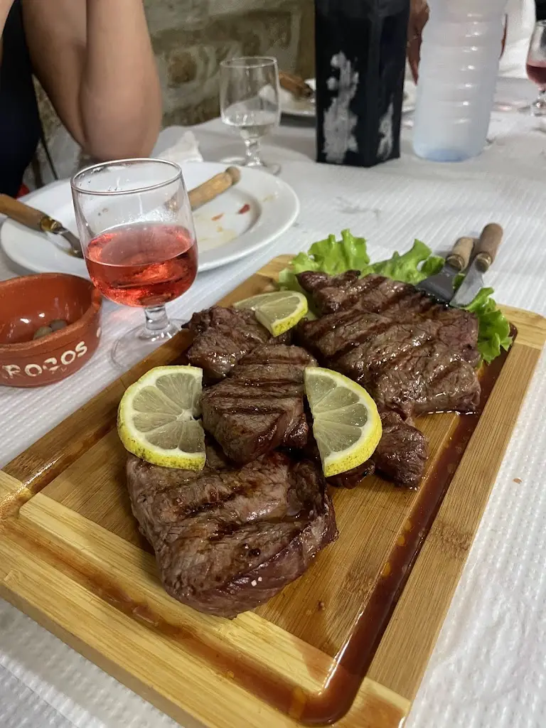 Helena Couto_Adega Regional Tatana_Carvalhosa_recensione