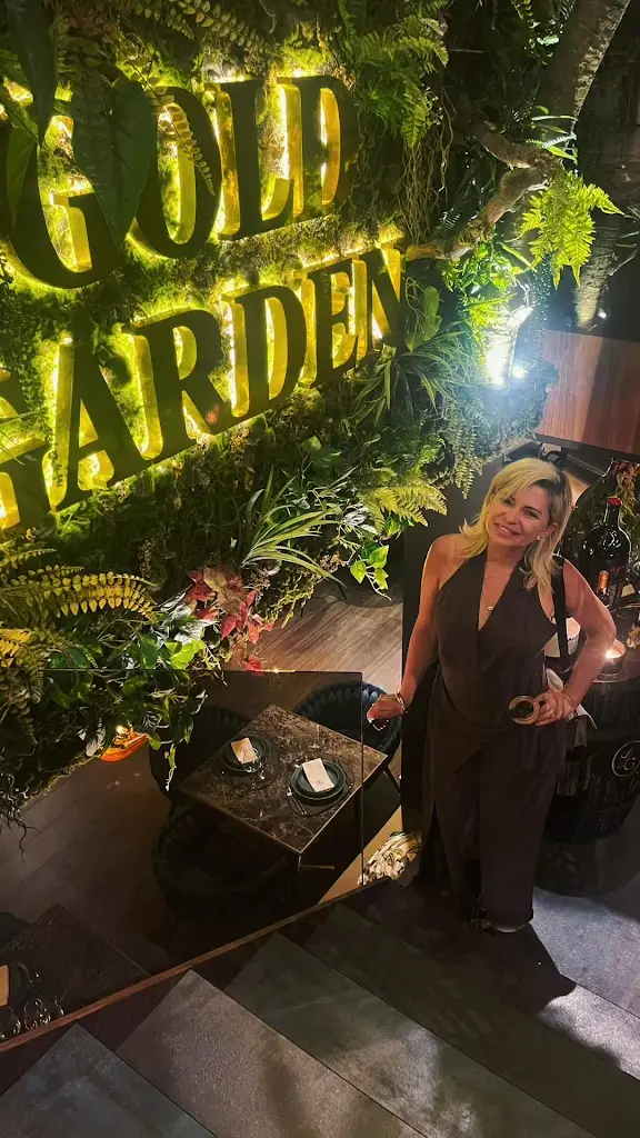 Gold Garden Restaurant_Carvalhosa_slider_image_2