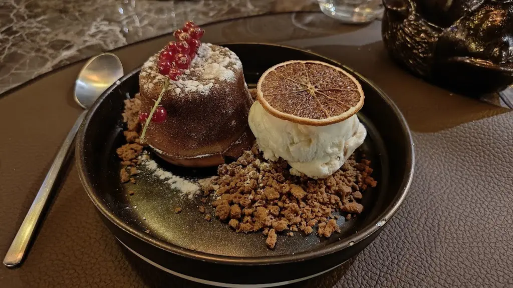 Gold Garden Restaurant_Carvalhosa_slider_image_3