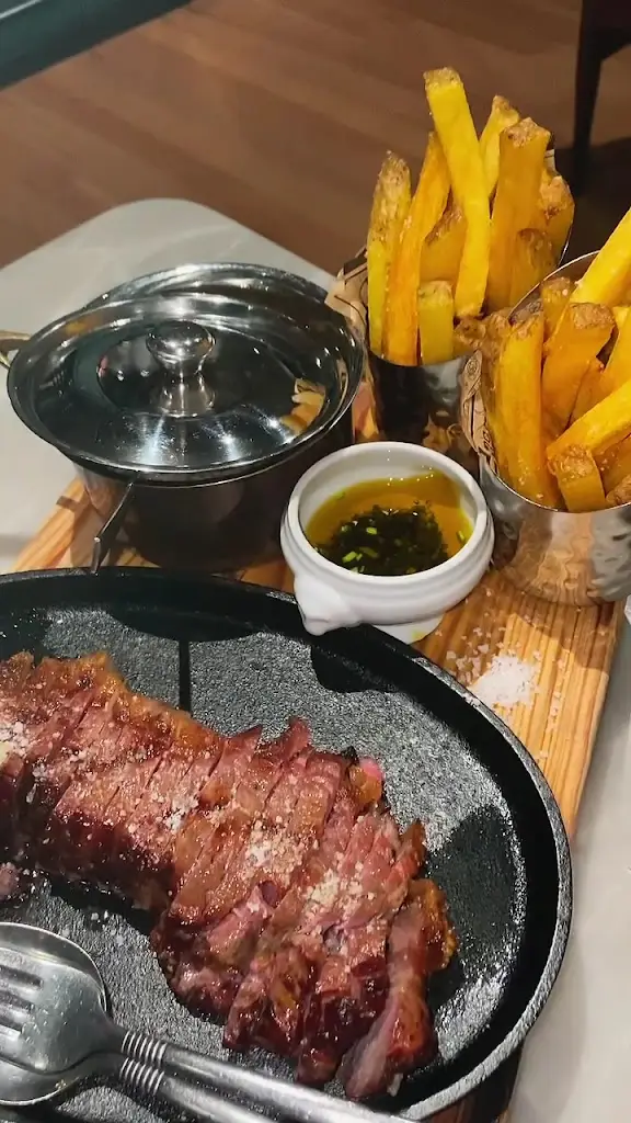 Tapper Fine Food Special Drinks_Carvalhosa_slider_image_2