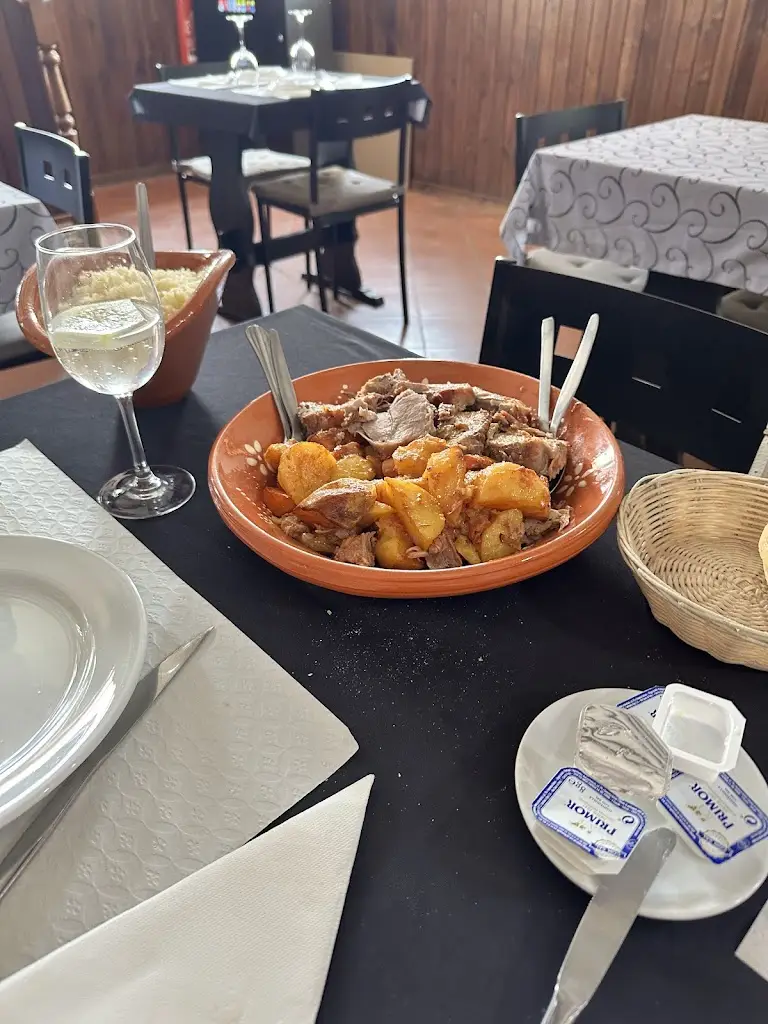 Rafaela Almeida_O Cantinho D’Avó Júlia_Gulpilhares_recensione