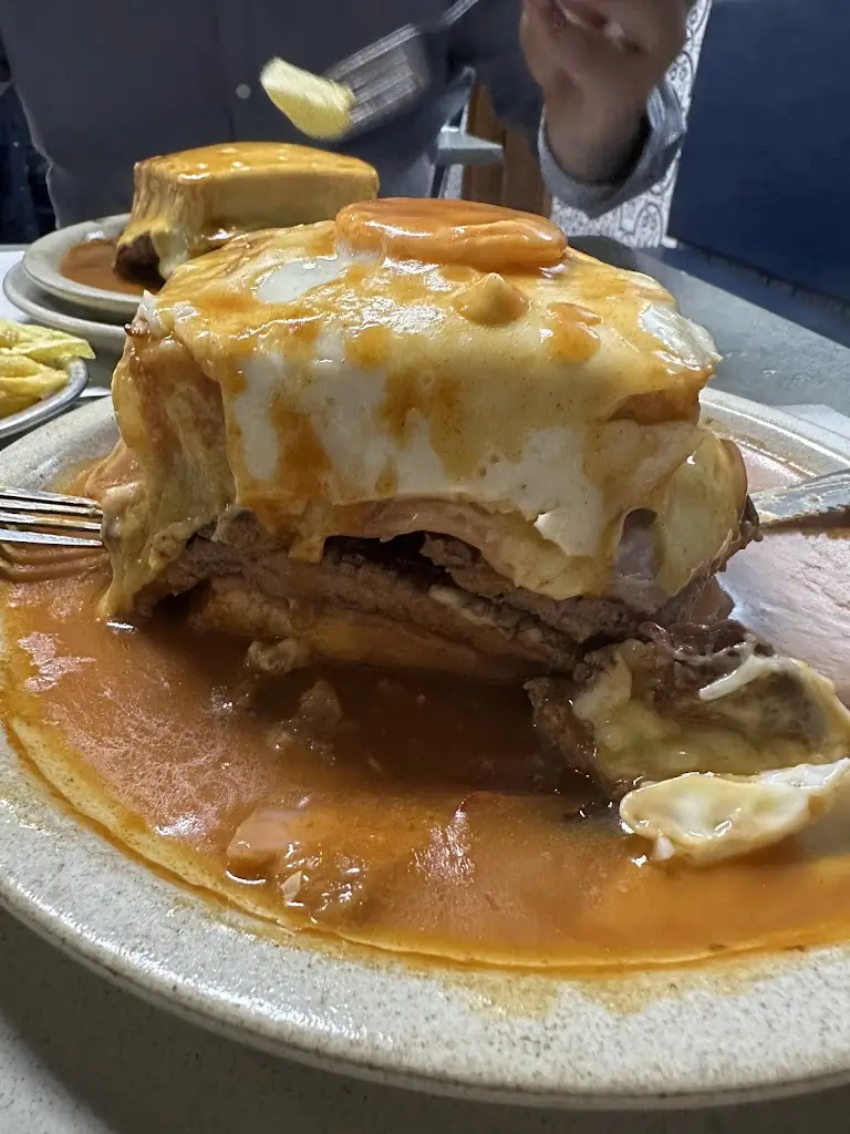 Mariana Leitão_Sun City_Gulpilhares_recensione