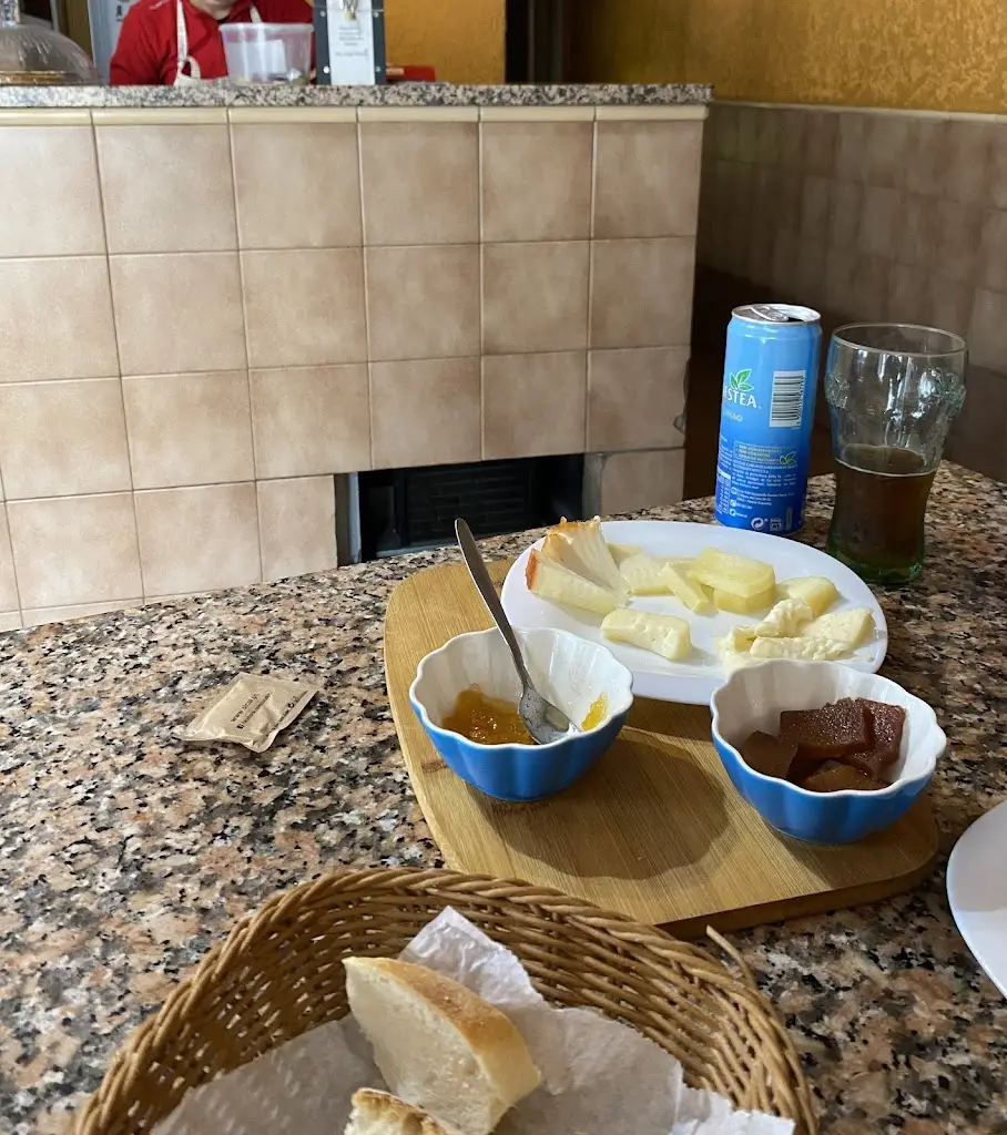 Halima Monstein_Casa Catrazana_Murtosa_review