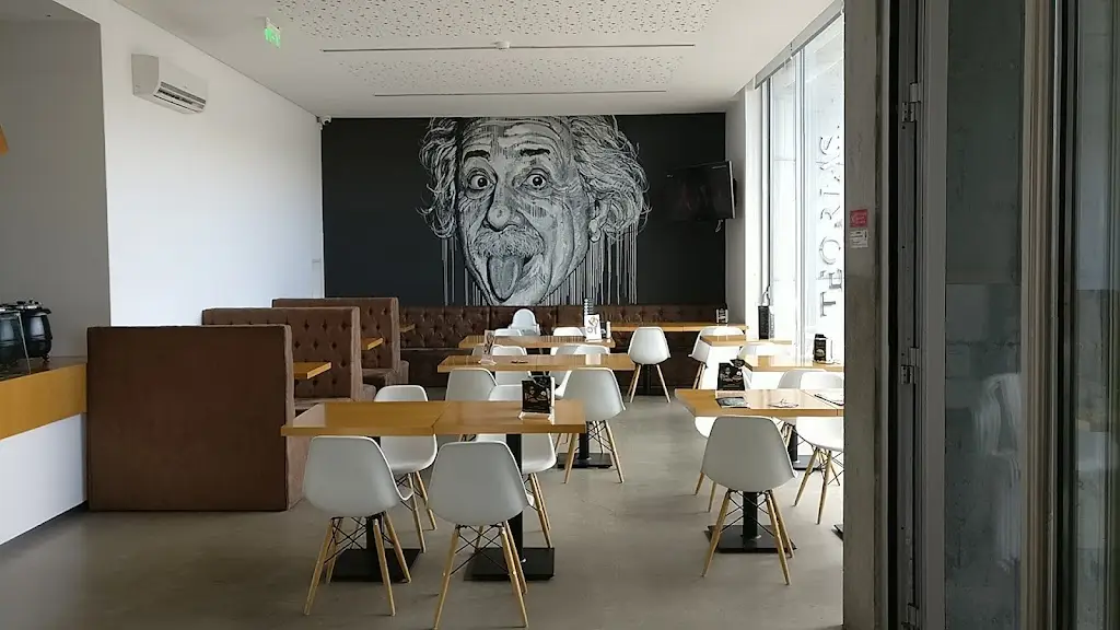 Xavier E_Teorias_Freamunde_recensione