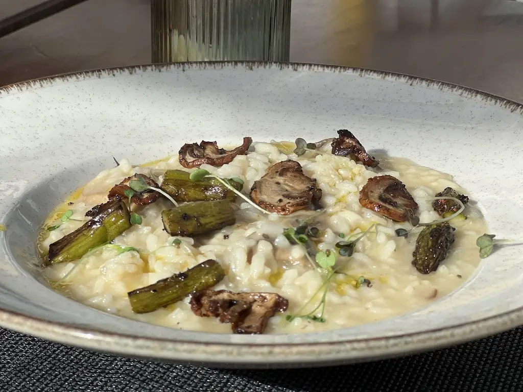 Pedro Castro Henriques_O Pátio_Murtosa_review